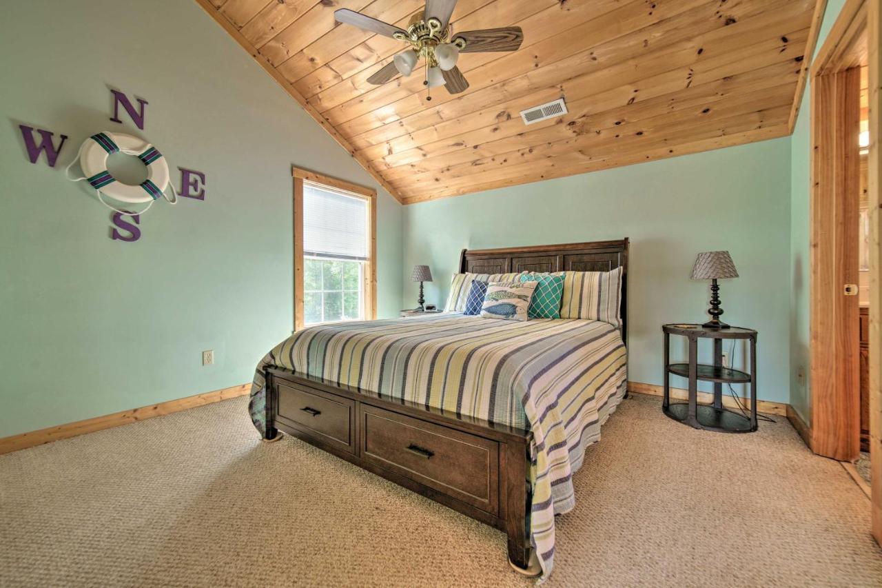 Sevierville Lake House With Deck And Foosball Table! Экстерьер фото